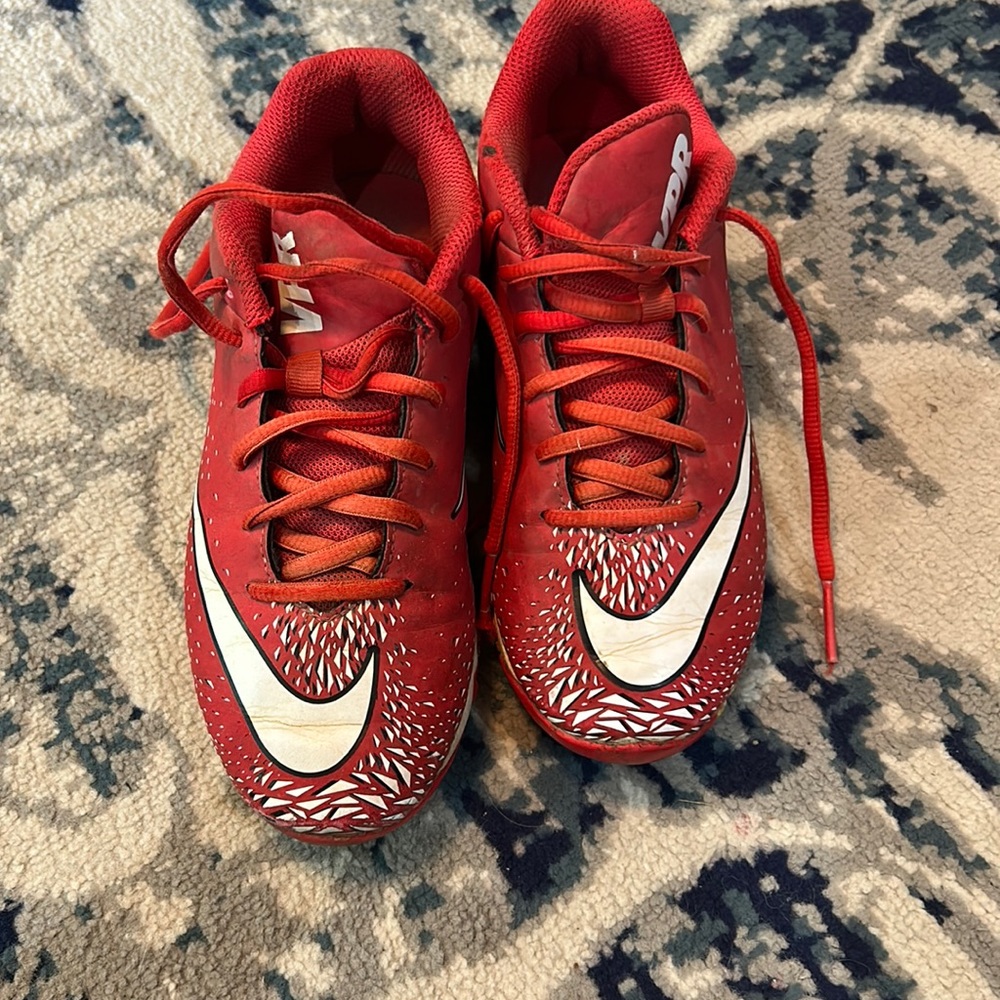 Boys baseball cleats